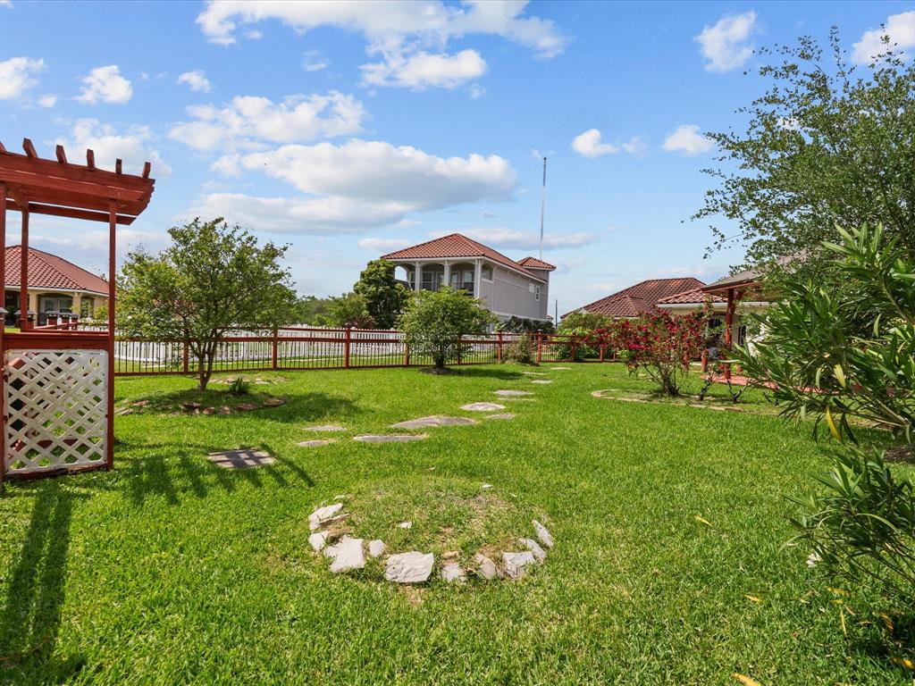 2763 Broadway Street Street, San Leon, Texas image 34