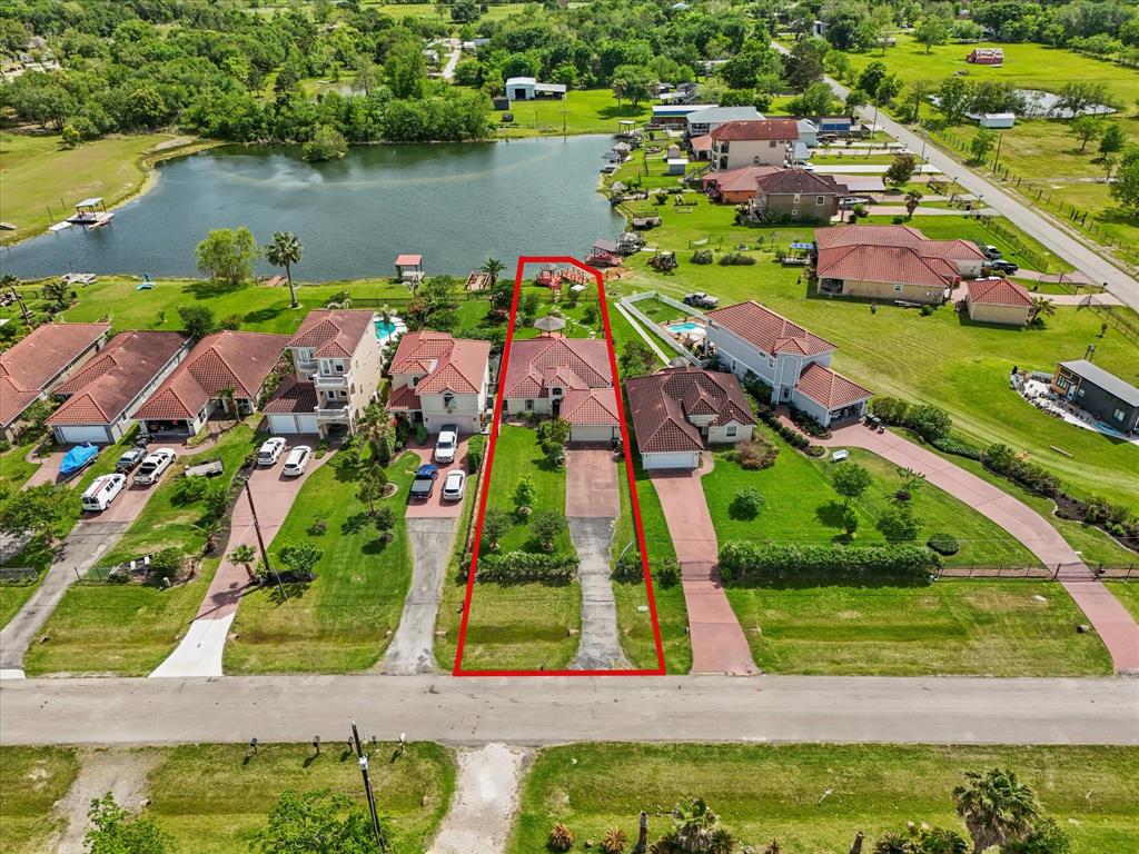 2763 Broadway Street Street, San Leon, Texas image 3