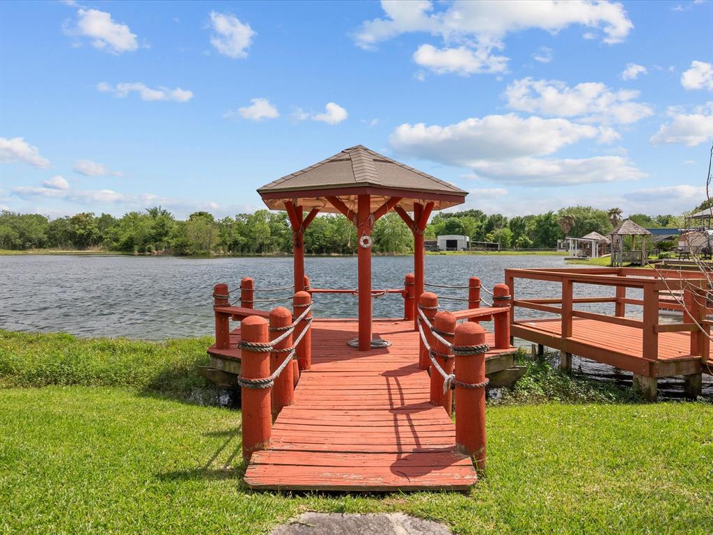 2763 Broadway Street Street, San Leon, Texas image 35
