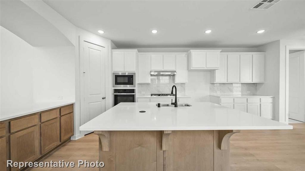 26413 East Skylight Brook Circle, Montgomery, Texas image 10