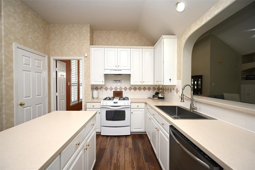 38 S Linton Ridge Circle, The Woodlands, Texas image 19