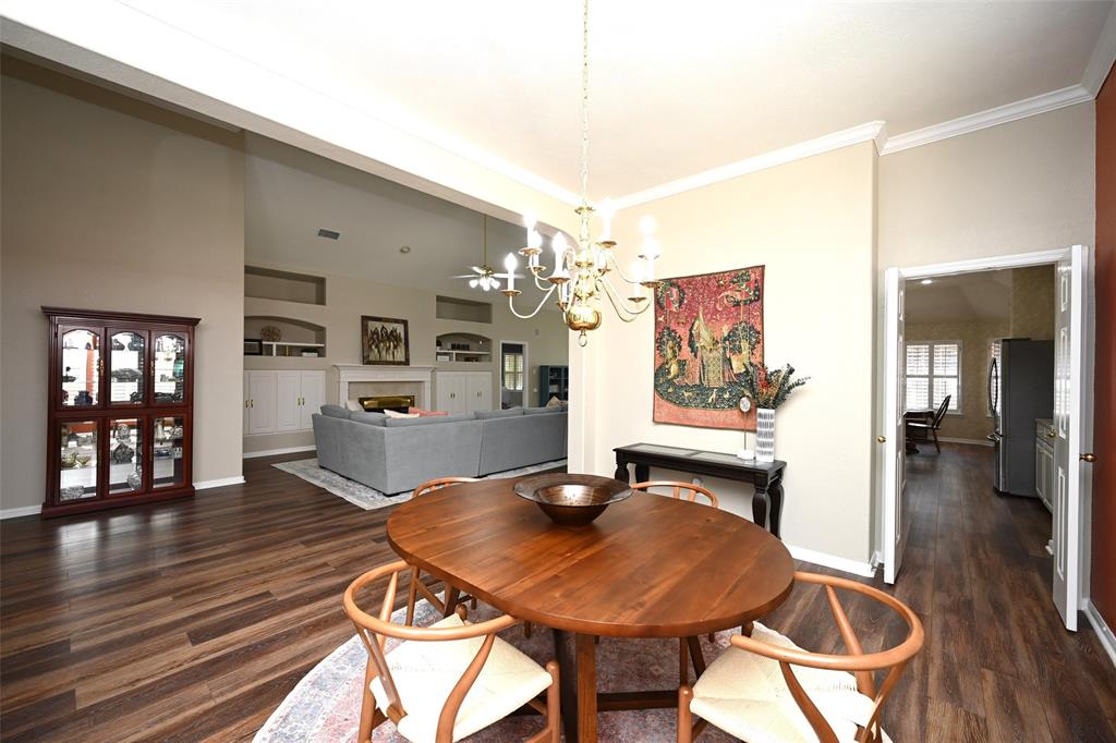 38 S Linton Ridge Circle, The Woodlands, Texas image 11