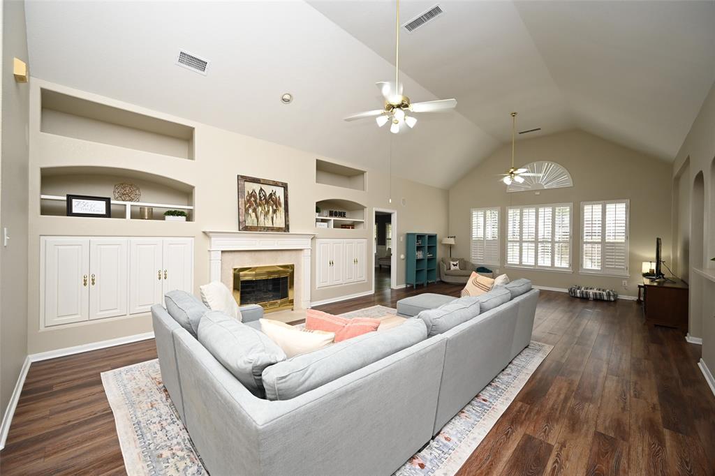 38 S Linton Ridge Circle, The Woodlands, Texas image 7
