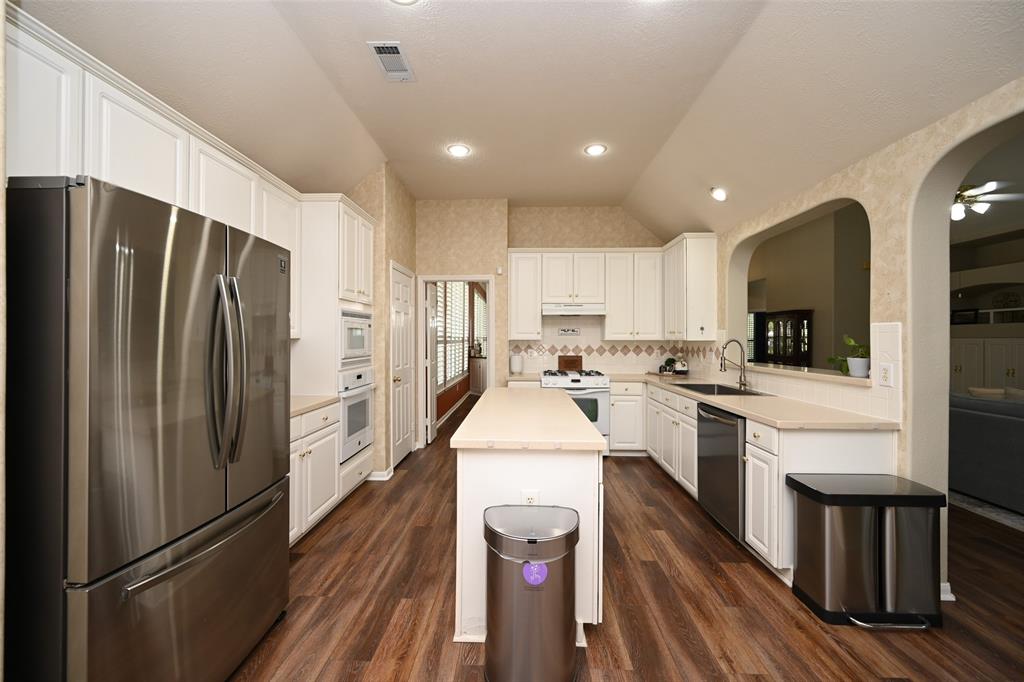 38 S Linton Ridge Circle, The Woodlands, Texas image 20