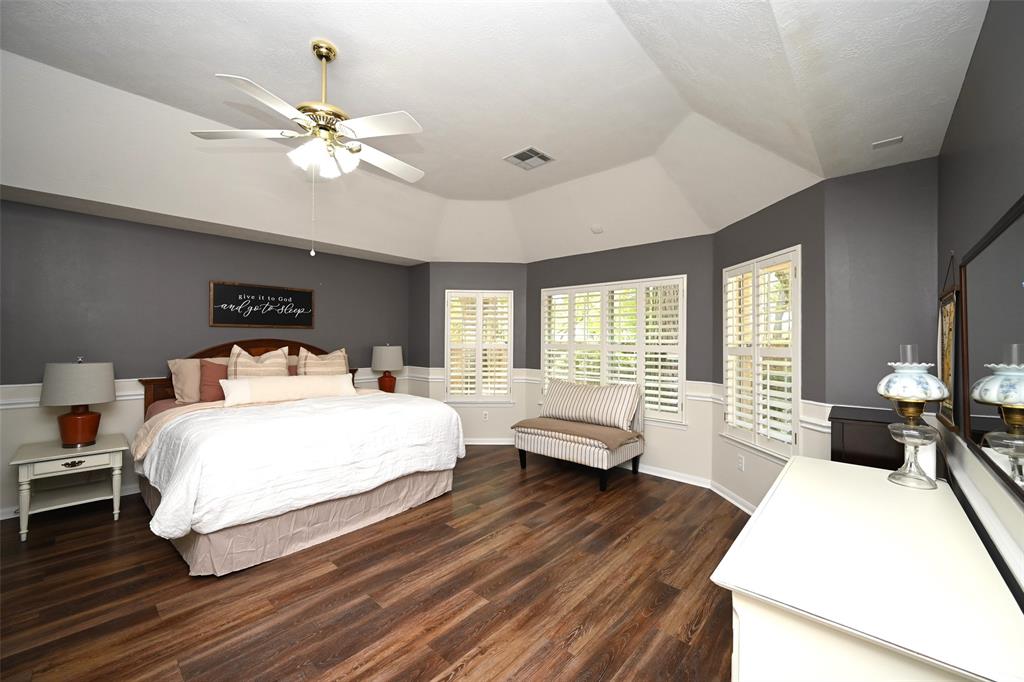 38 S Linton Ridge Circle, The Woodlands, Texas image 24