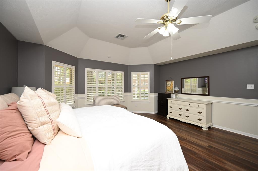 38 S Linton Ridge Circle, The Woodlands, Texas image 23