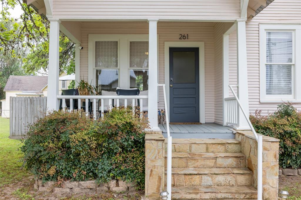 261 N Water Street, La Grange, Texas image 2