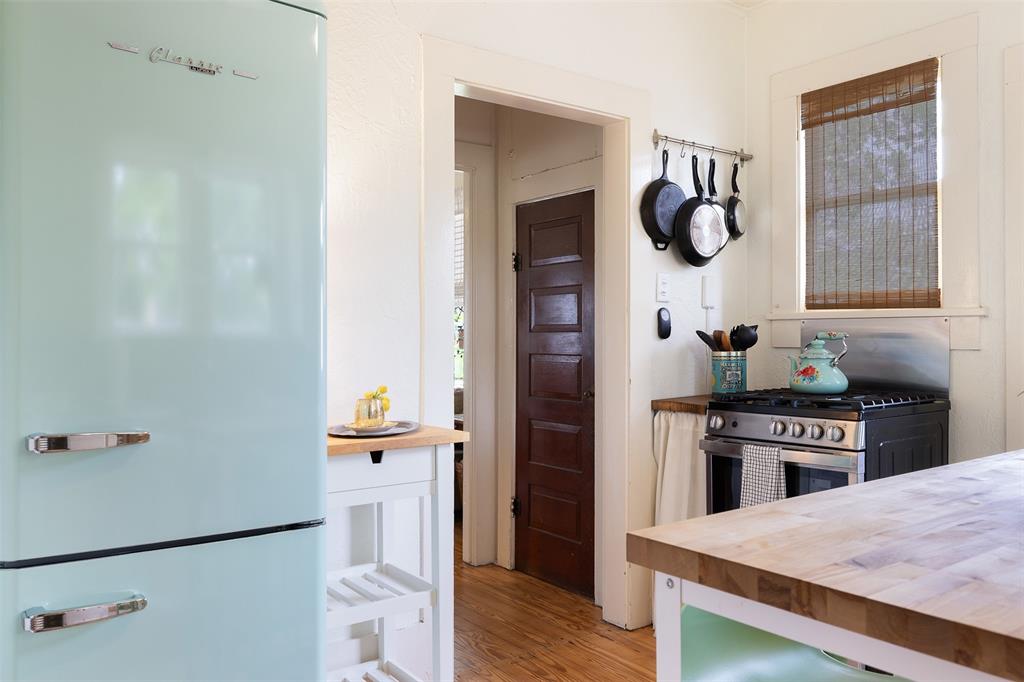 261 N Water Street, La Grange, Texas image 10