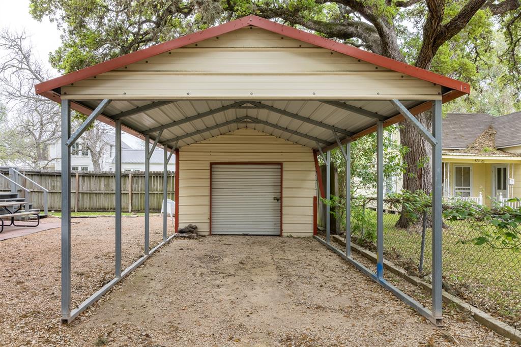 261 N Water Street, La Grange, Texas image 24
