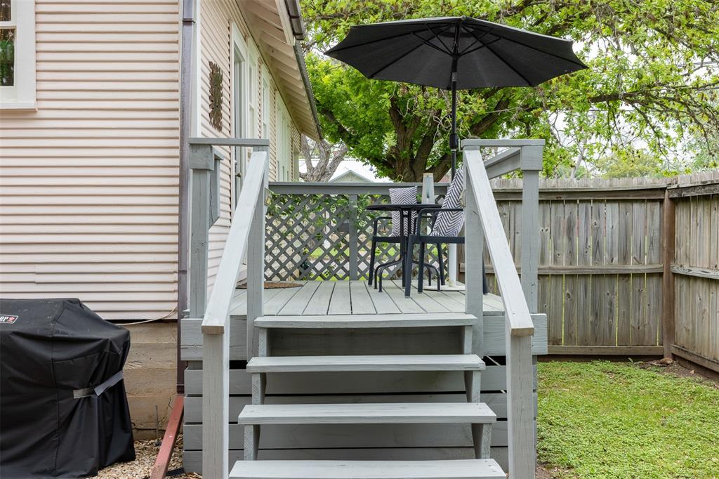 261 N Water Street, La Grange, Texas image 22