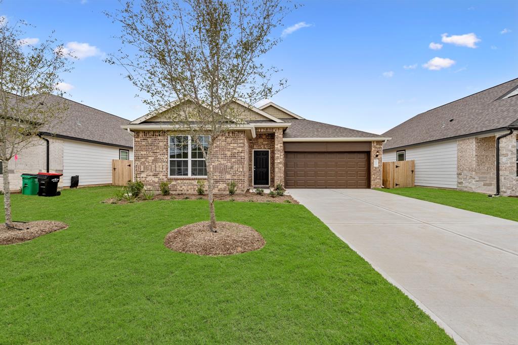 3013 Waxwing Drive, Brookshire, Texas image 1