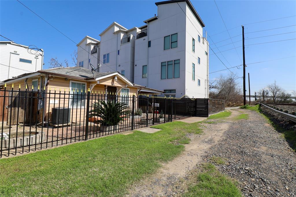 1208 Winter Street, Houston, Texas image 2