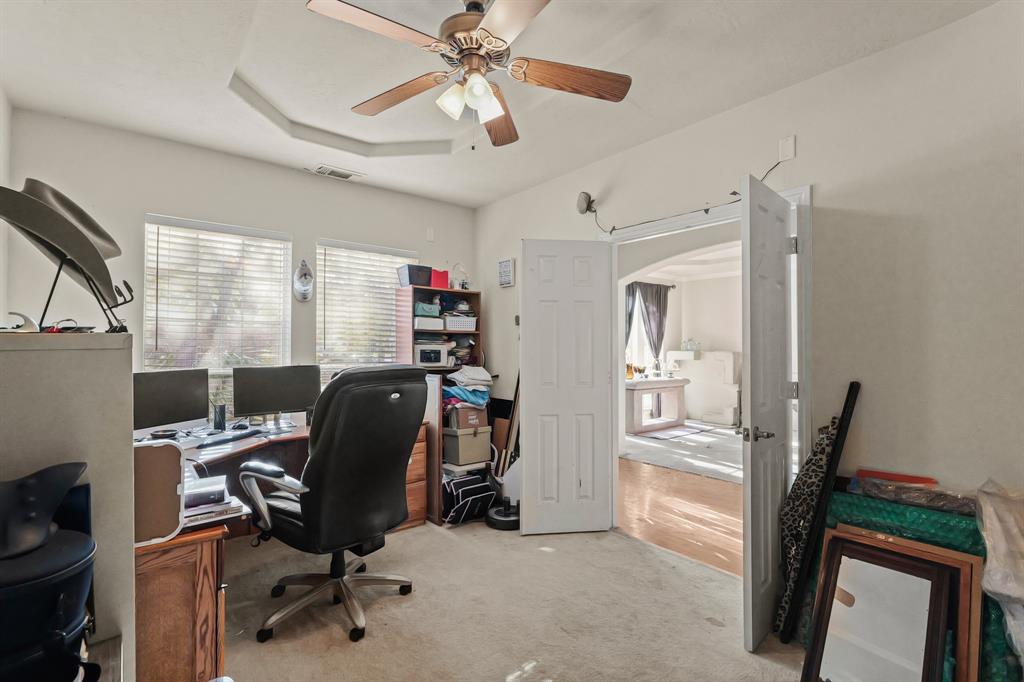 10134 Pine Flats Drive, Houston, Texas image 6