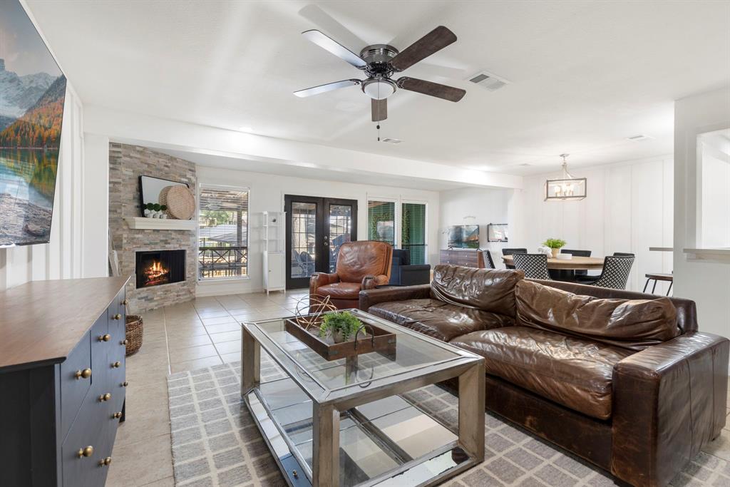 807 Paradise Lane