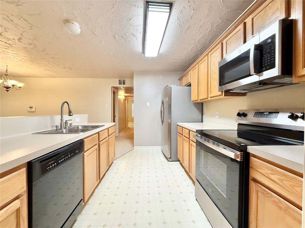 8051 Bay Branch Drive #424, The Woodlands, Texas image 10