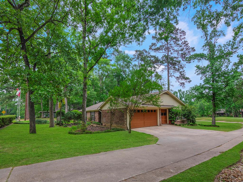 39 Blush Hill Drive, Conroe, Texas image 7
