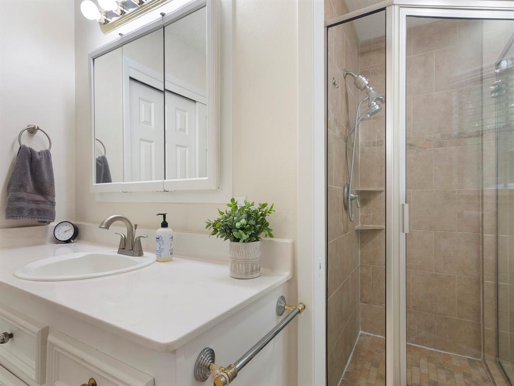39 Blush Hill Drive, Conroe, Texas image 34