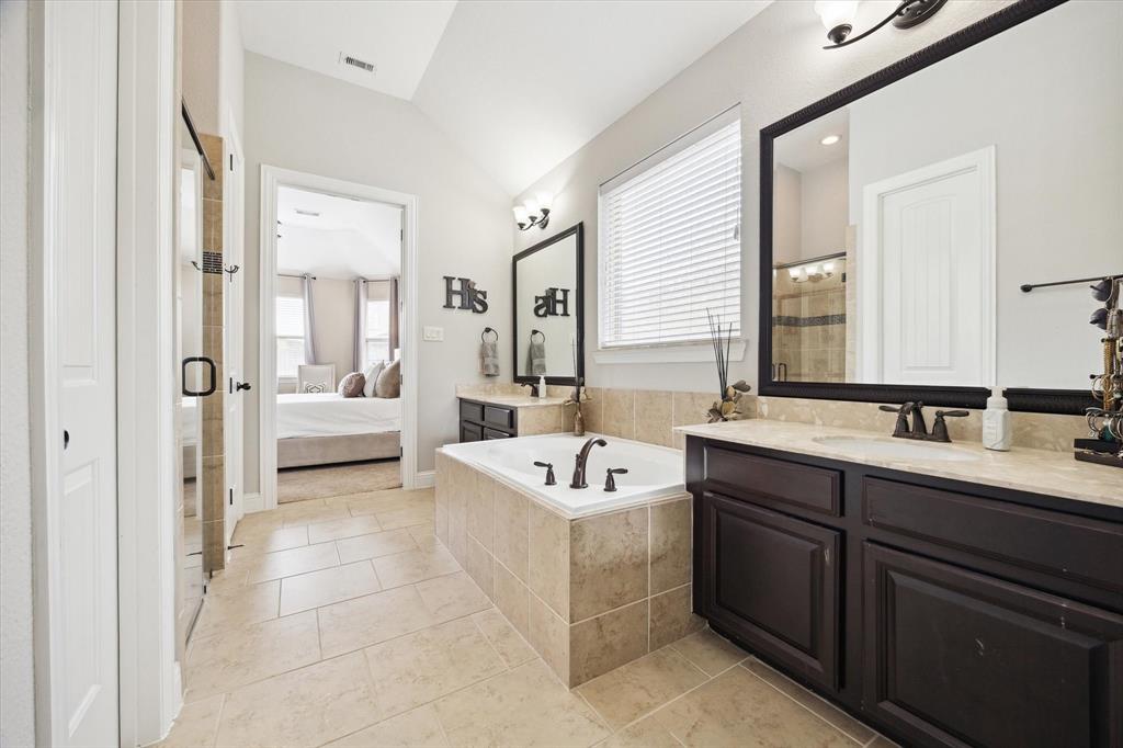 737 Mercer Falls Lane, League City, Texas image 18