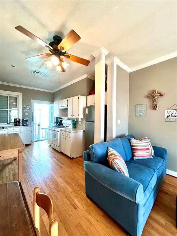 1328 Avenue N 1/2, Galveston, Texas image 4