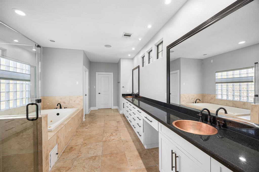 517 W 17th Street, Houston, Texas image 32
