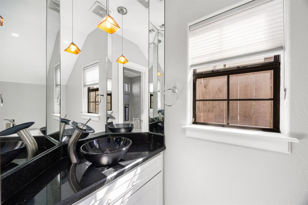 517 W 17th Street, Houston, Texas image 20