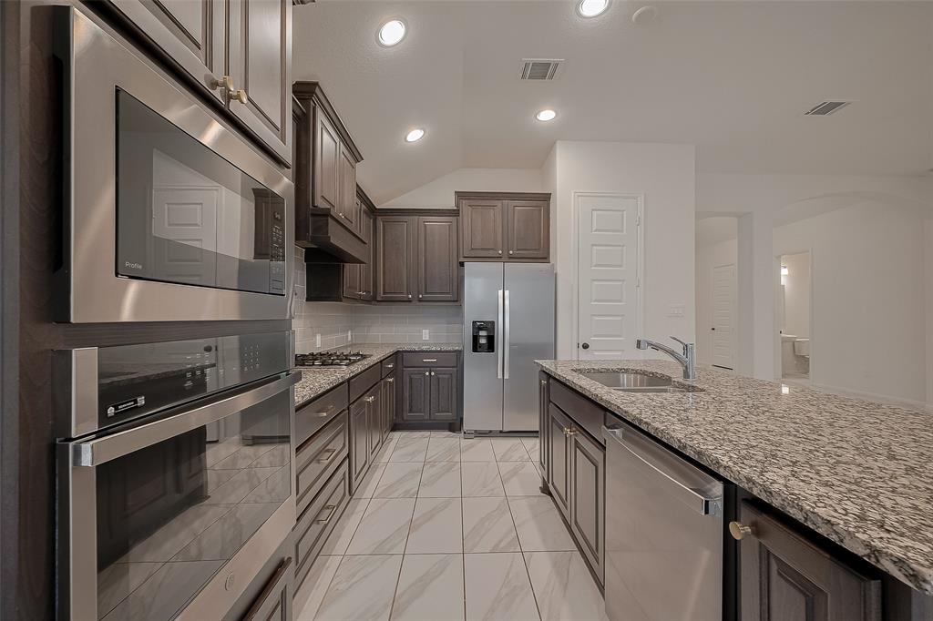 2803 Smokey Teek Court, Katy, Texas image 21