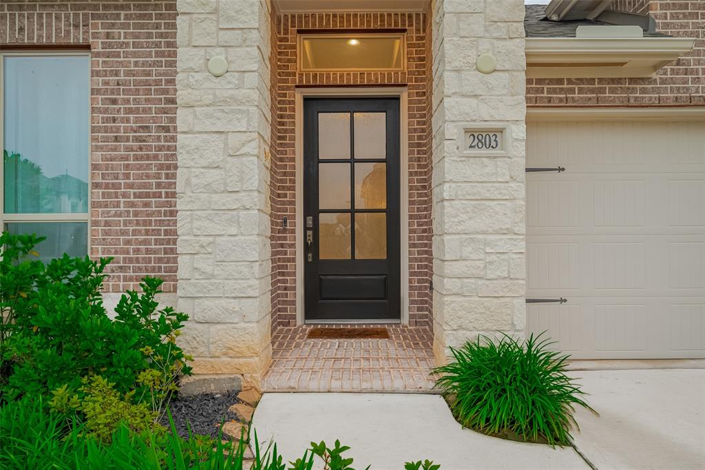 2803 Smokey Teek Court, Katy, Texas image 4