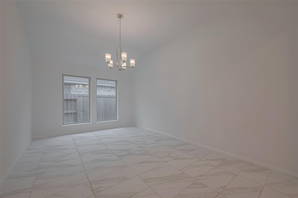 2803 Smokey Teek Court, Katy, Texas image 9