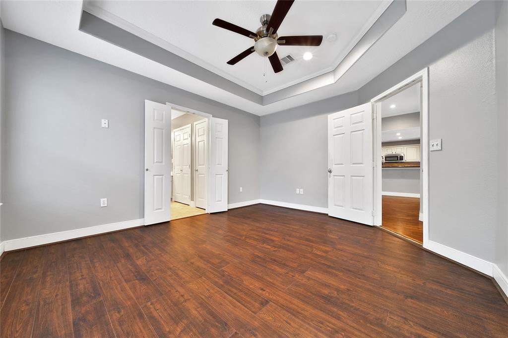 720 Springwood Drive, Conroe, Texas image 17