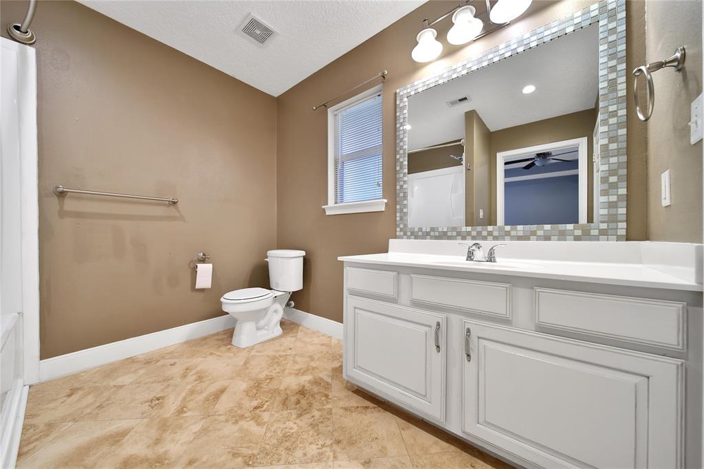 720 Springwood Drive, Conroe, Texas image 20