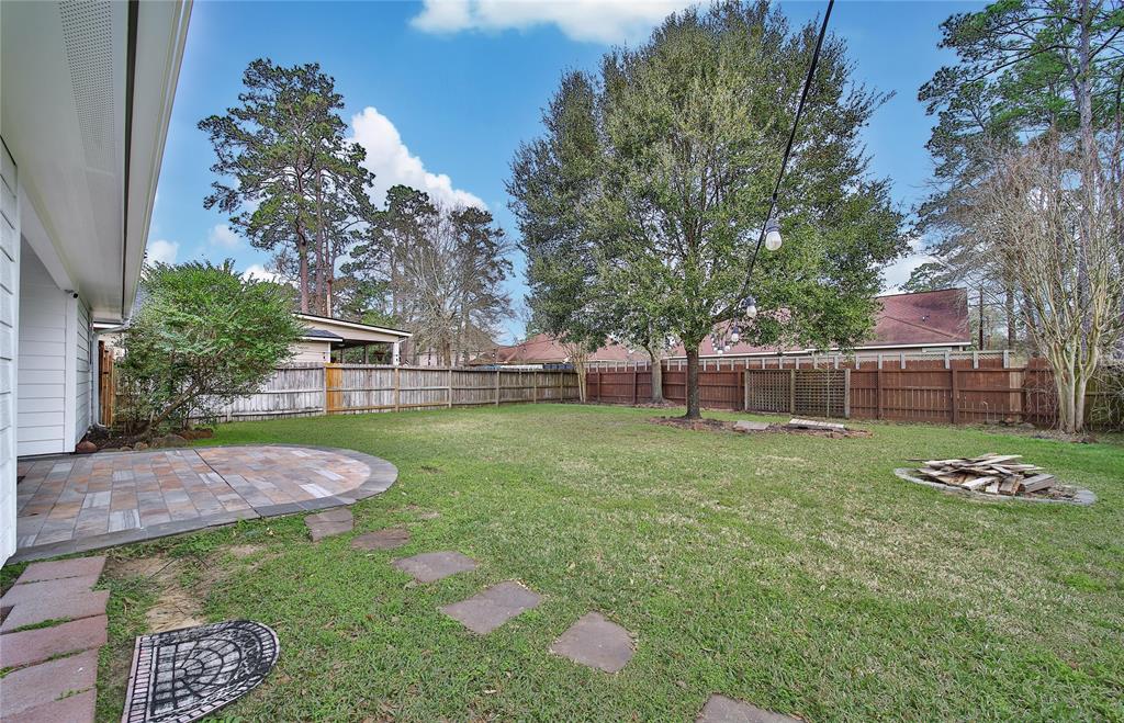 720 Springwood Drive, Conroe, Texas image 32