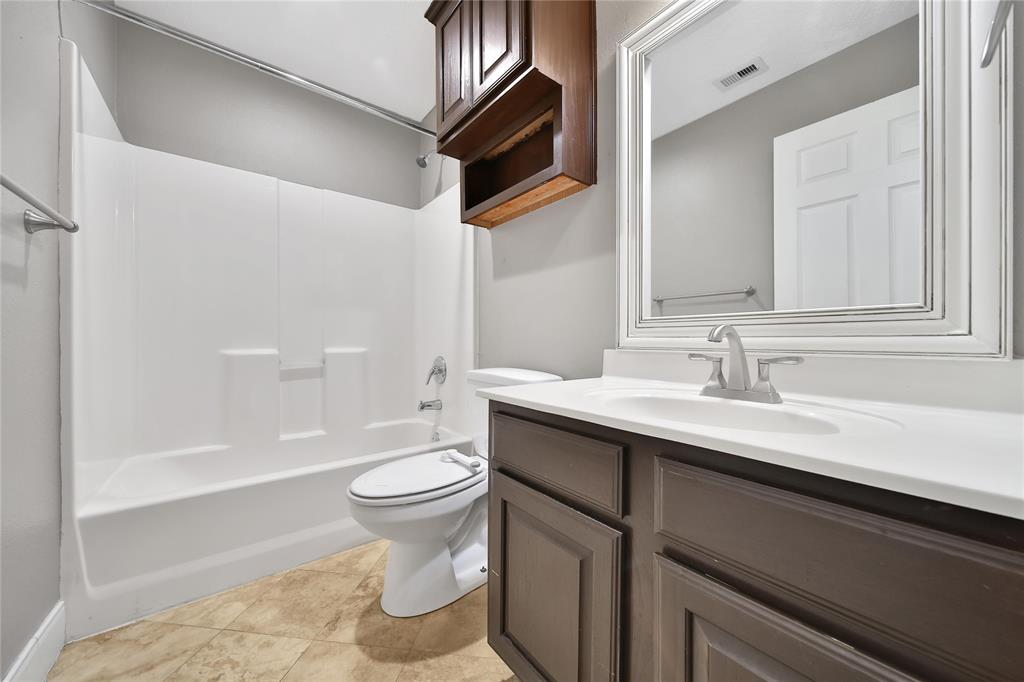 720 Springwood Drive, Conroe, Texas image 24