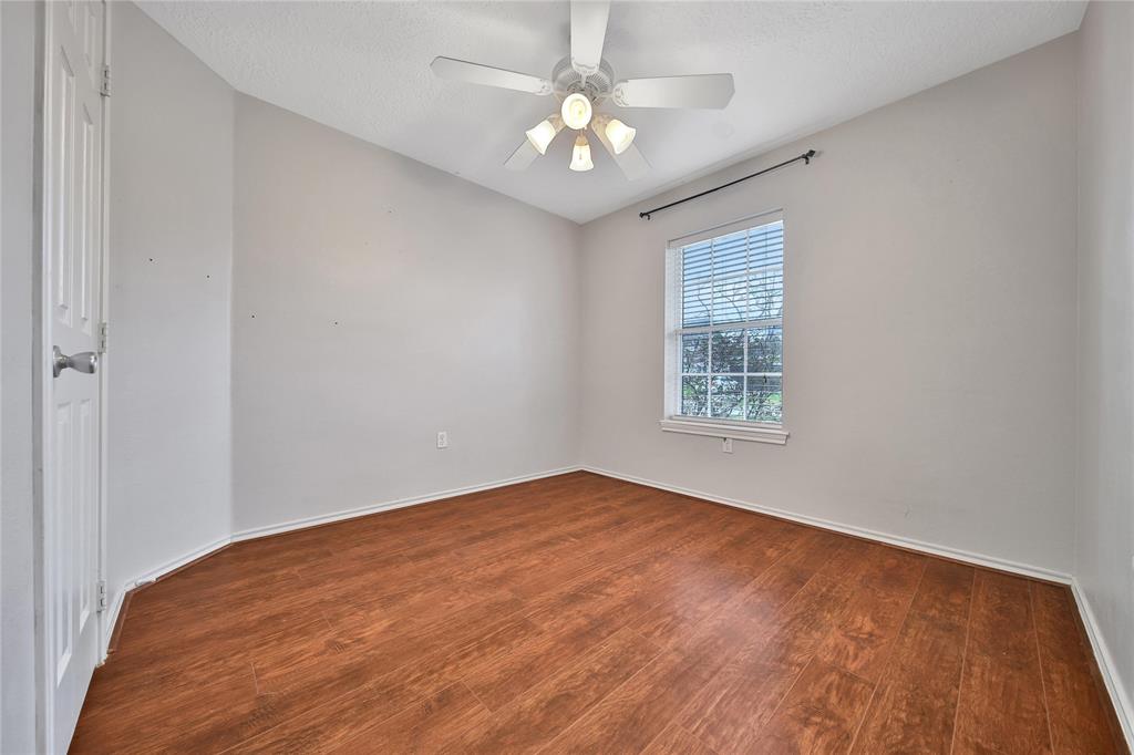 720 Springwood Drive, Conroe, Texas image 25