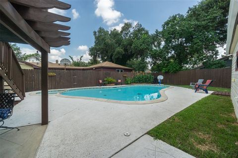 Single Family Residence in Houston TX 11659 Sagevale Lane 22.jpg