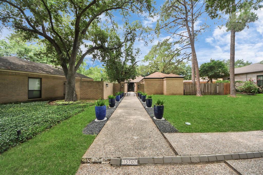 15707 Steamboat Lane