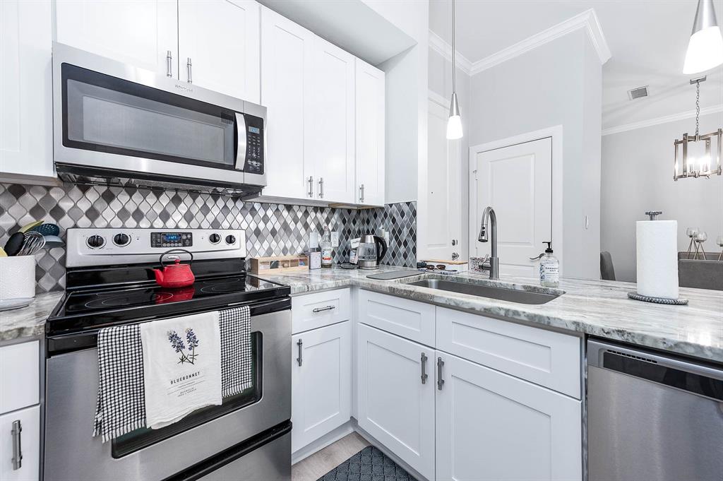 300 St Joseph Parkway #121, Houston, Texas image 2