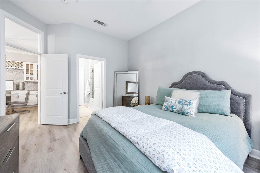 300 St Joseph Parkway #121, Houston, Texas image 17
