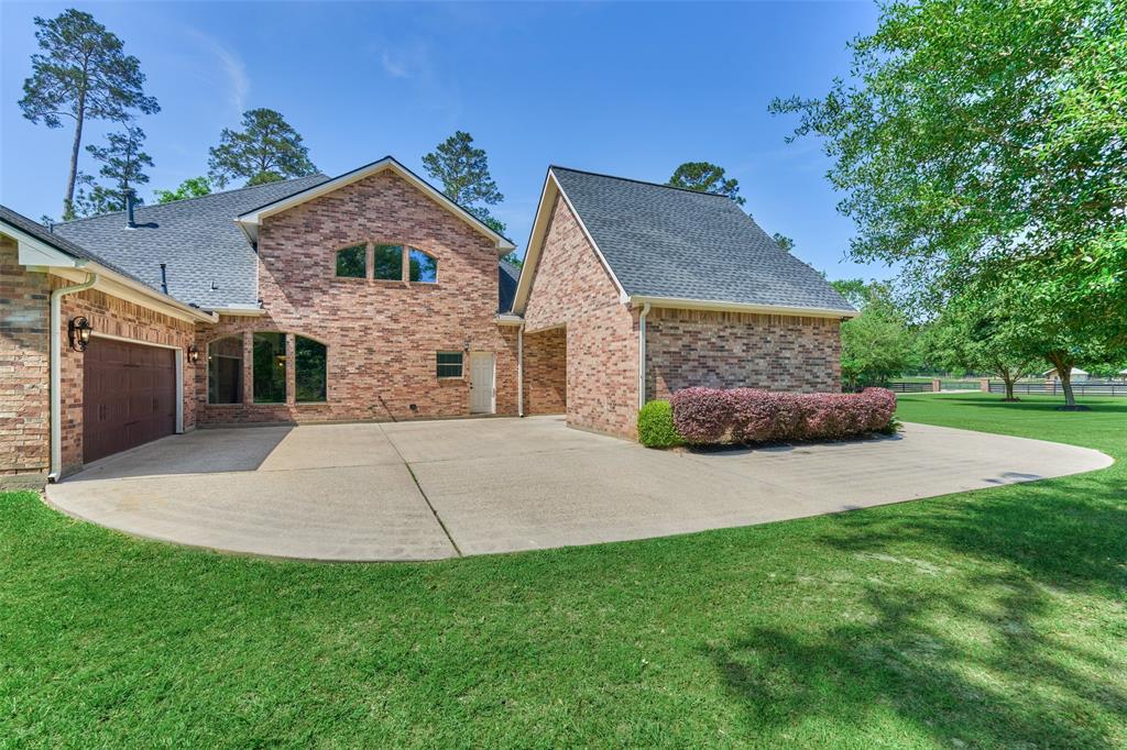 10038 Ramzi Drive, Conroe, Texas image 12