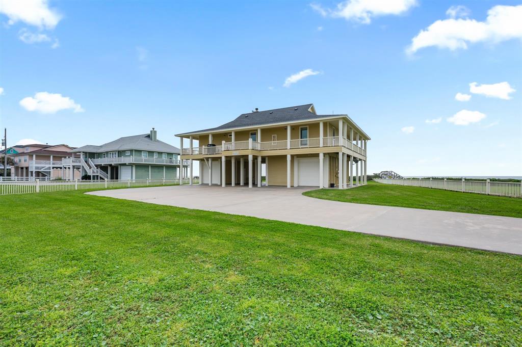 3210 Gulf Castle Drive, Crystal Beach, Texas image 44