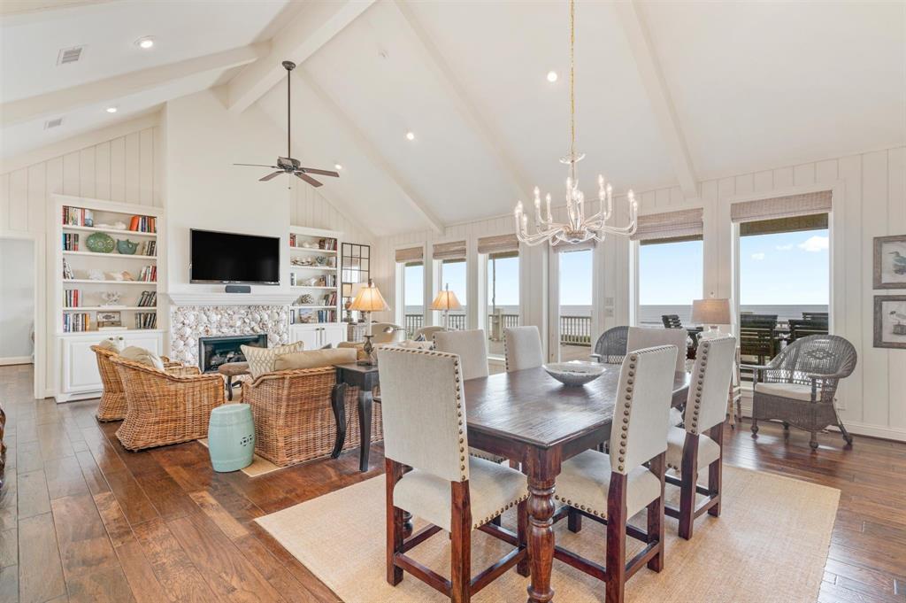 3210 Gulf Castle Drive, Crystal Beach, Texas image 6