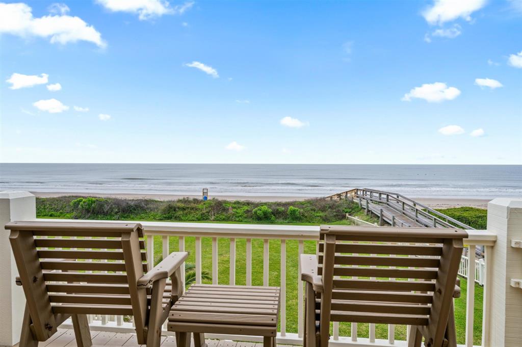 3210 Gulf Castle Drive, Crystal Beach, Texas image 35