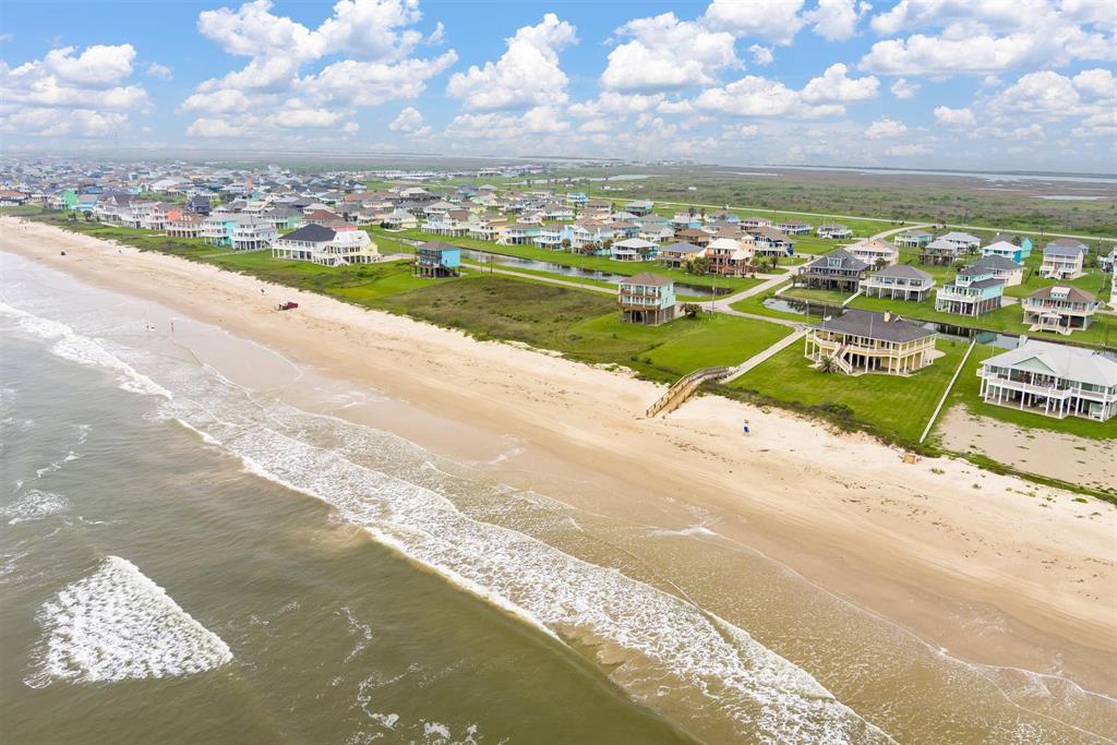3210 Gulf Castle Drive, Crystal Beach, Texas image 48