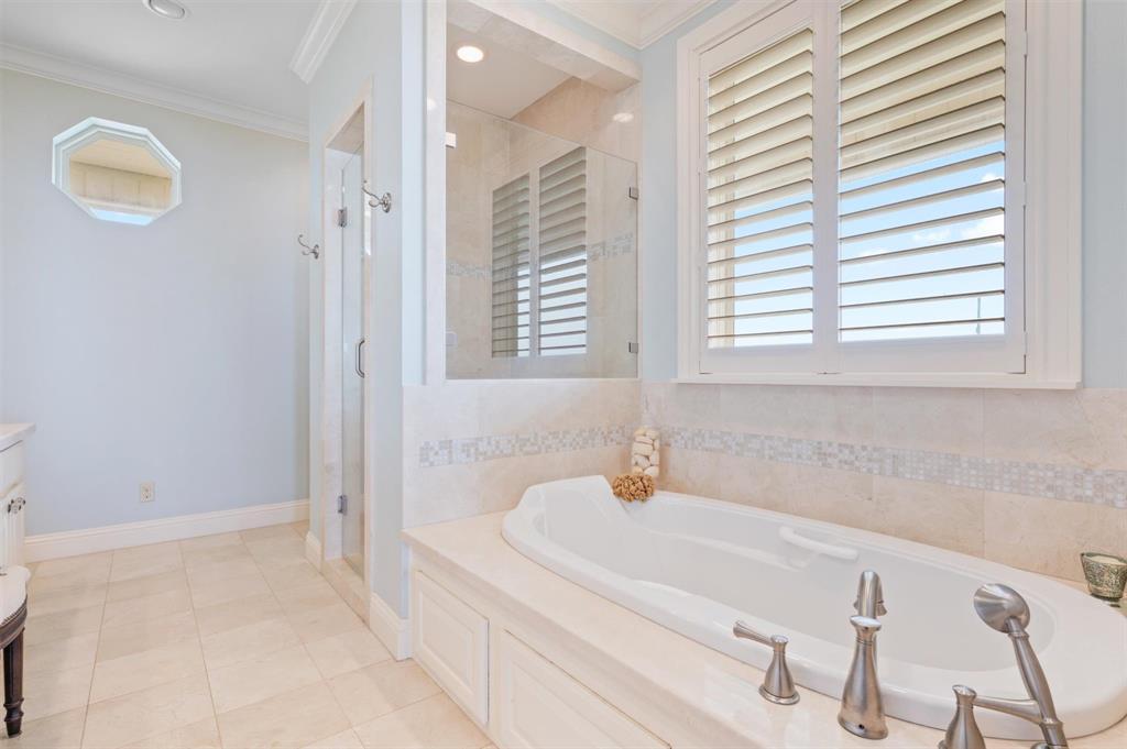 3210 Gulf Castle Drive, Crystal Beach, Texas image 29