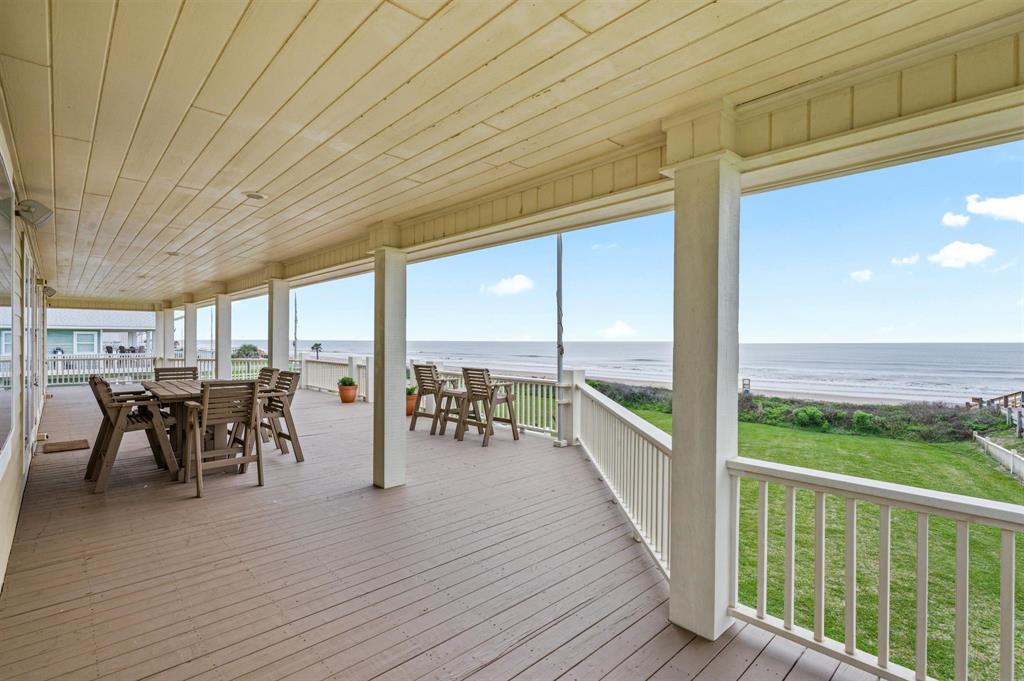 3210 Gulf Castle Drive, Crystal Beach, Texas image 34