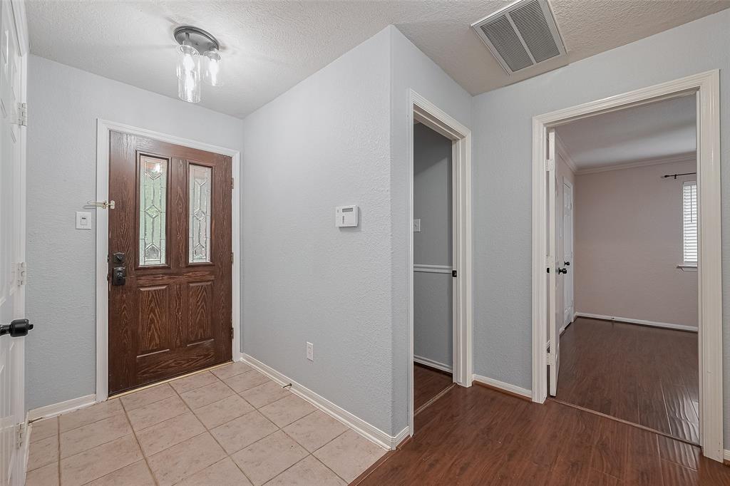 31 Shimmer Pond Place