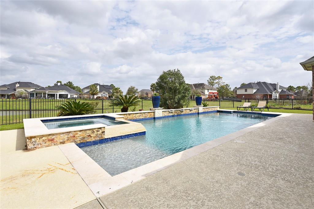 23518 Windy Bank Lane, Richmond, Texas image 2