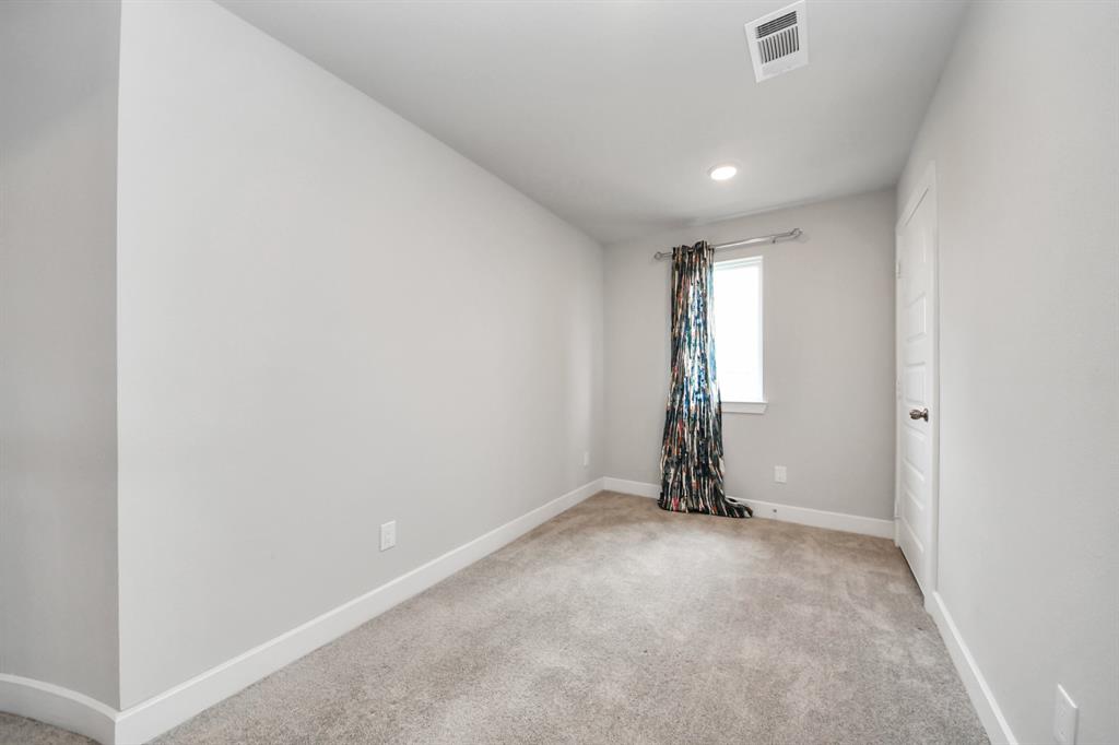 12326 Skene Bend Drive, Humble, Texas image 37