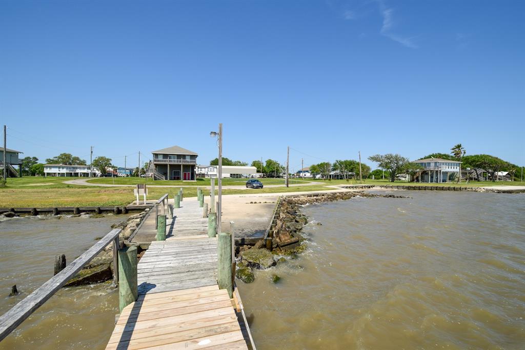 James Street, Anahuac, Texas image 25