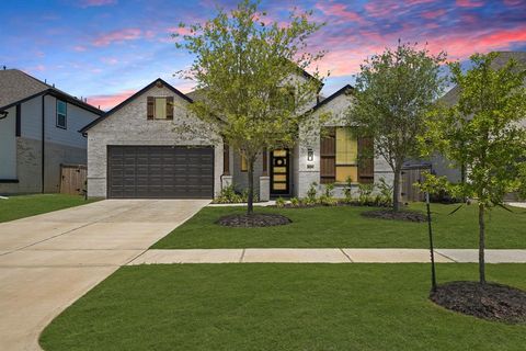 Photo of 30246 Gold Finch Place, Fulshear, TX 77441 (MLS # 84448836)