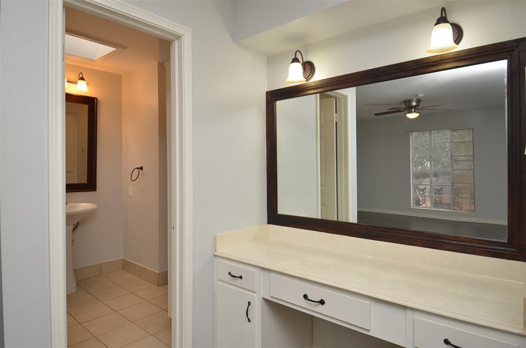 13164 Trail Hollow Drive #3164, Houston, Texas image 20